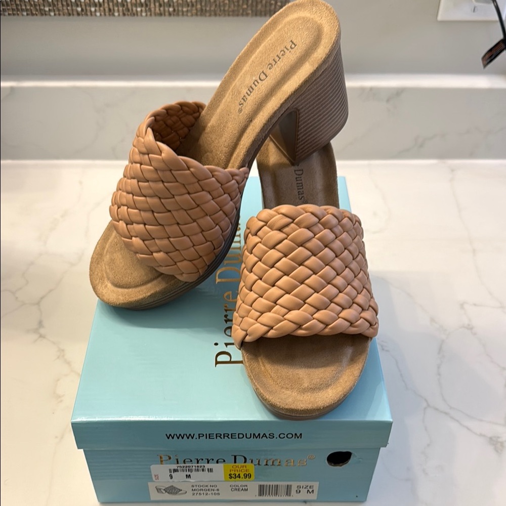 Pierre Dumas Women's Beige Woven Chunky Heels